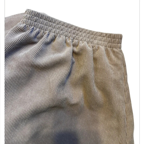 Alfred Dunner women’s corduroy slacks. Size 12 - Picture 2 of 5